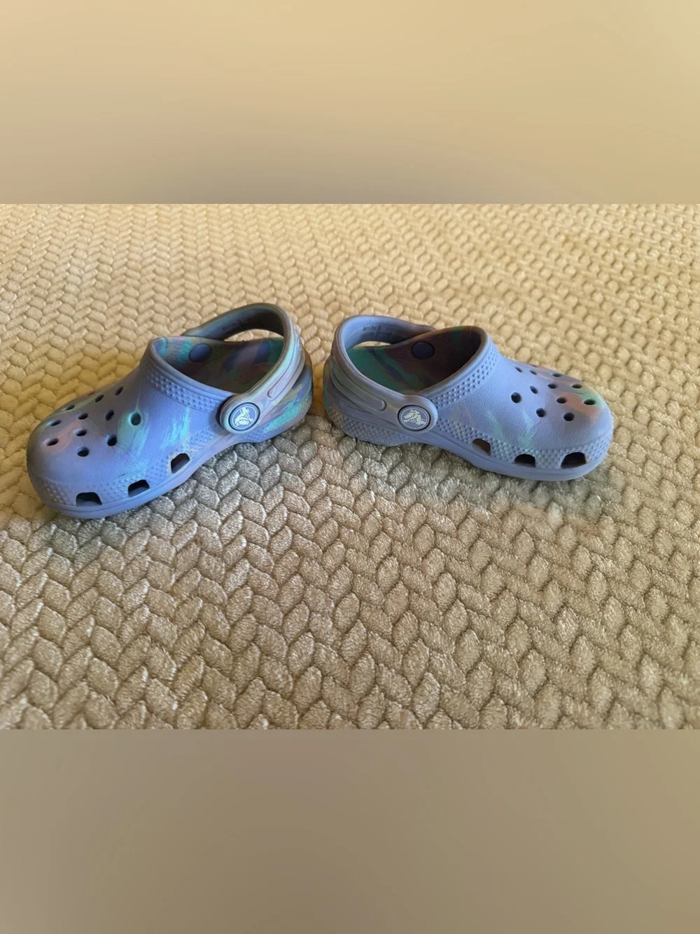 CROCS Kids' Iridescent Blue Lavender Clog Sandals Size 7